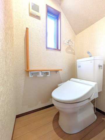 下浜田町戸建のトイレ