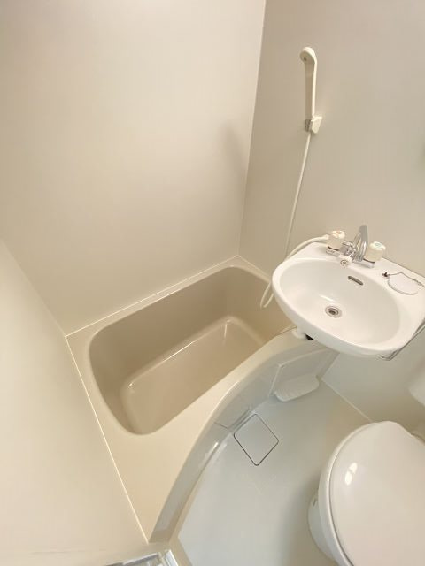 尼崎市名神町１丁目の賃貸マンションの洗面所