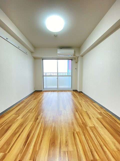 尼崎市名神町１丁目の賃貸マンションの居間・リビング