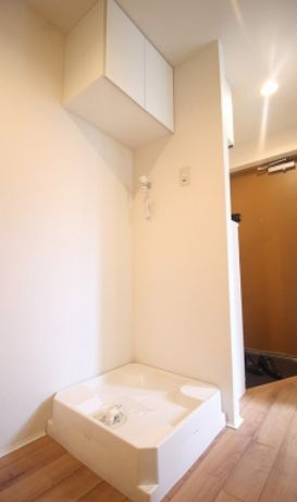 ラフィネ森下の内装|明るい色調の室内です