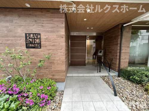 ブランエ　別院のエントランス