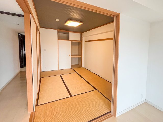 津市半田《オーラム南が丘ガーデン》の和室