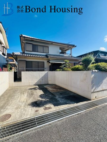 敷地面積約66坪以上確保　宮下　築32年の駐車場