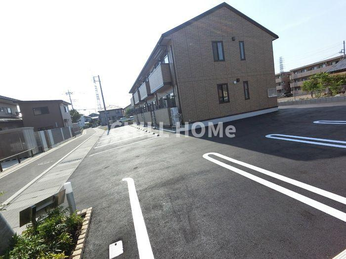 サイレントの駐車場|当社、チルホームのHPもご覧ください(^^)/物件情報多数♪