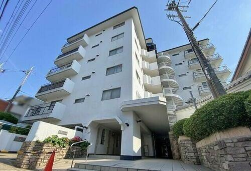 御殿山パレスの外観|新しい生活にいかがでしょうか？外観はお住まいの顔になります。こだわりたいポイントですね。水回りリフォームやリノベーションも承ってます。
■現地見学・資金計画相談・住宅ローン相談もお問合せ受付中■