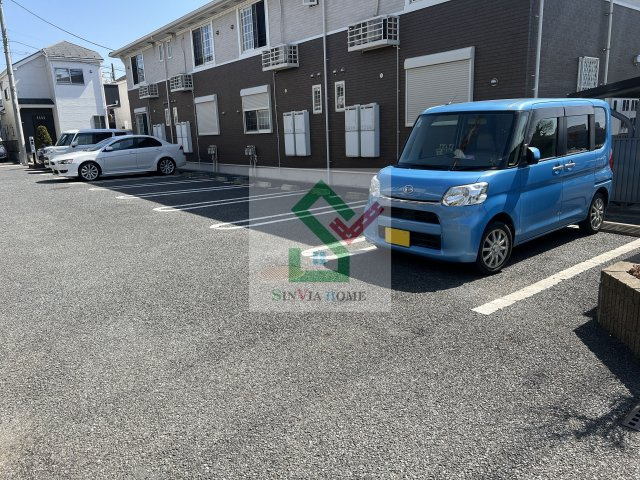 ノースエクセルの駐車場