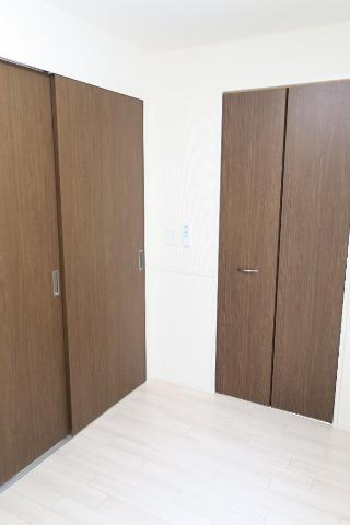 Ｉステージの内装|洋室