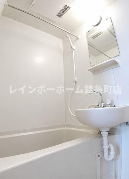 コンフォルト浅草の浴室