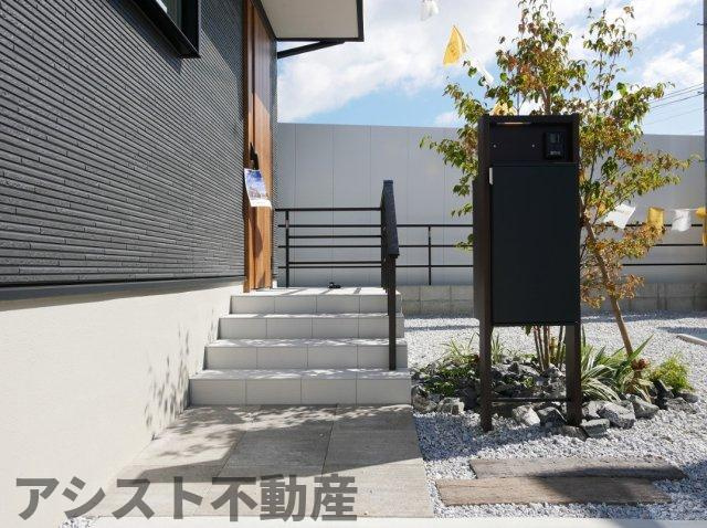 Lumina Terrace 飯塚駅西のエントランス
