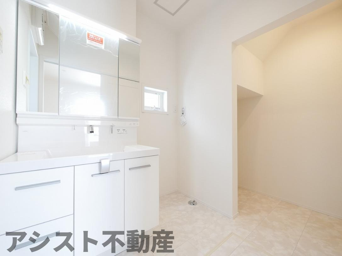 Lumina Terrace 飯塚駅西の独立洗面台
