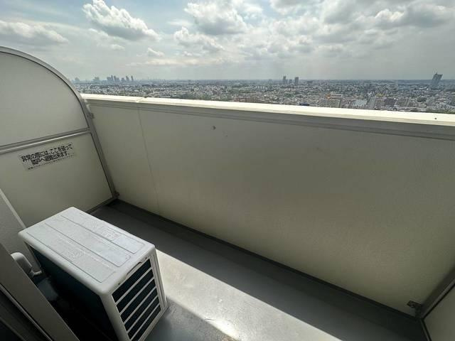 HF駒沢公園レジデンスTOWERのバルコニー