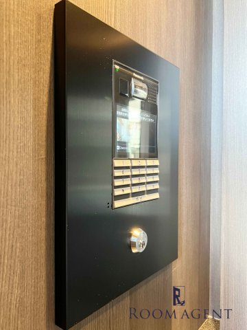 プレサンス新栄ユリシスのエントランス