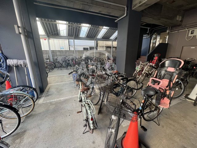 松栄市岡ハイツのその他共用部分|松栄市岡ハイツ　駐輪場