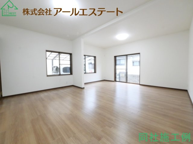 加古川市別府町新野辺　　山陽電鉄「別府駅」徒歩19分の居間・リビング|同社施工事例