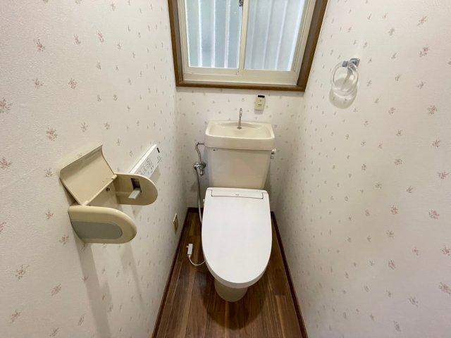 小野市天神町貸家のトイレ