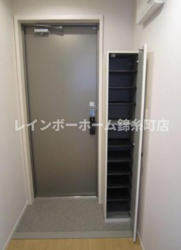 プリムヴェールの玄関|※別部屋参照写真となります。
