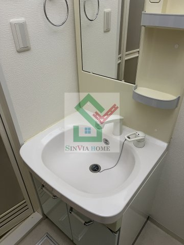 センチュリー小平美園町マンションの独立洗面台