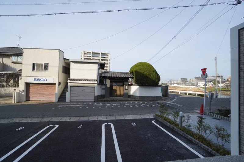 福岡市南区塩原４丁目の賃貸マンションの駐車場|物件の画像13