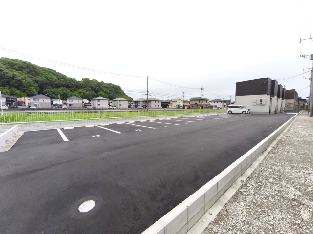 ソラリアの駐車場