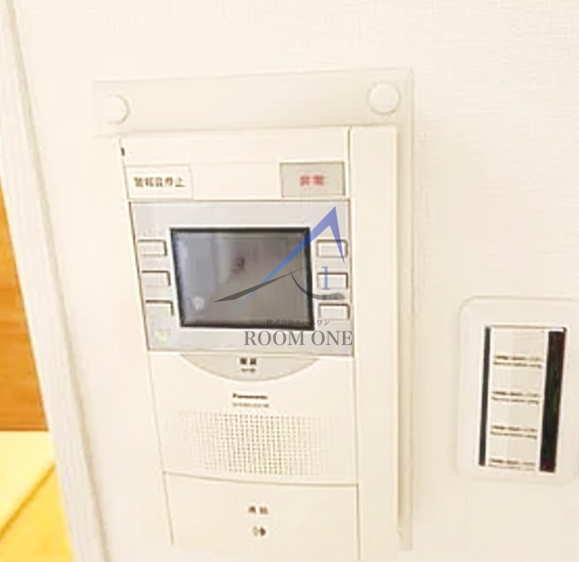 ライオンズマンション池袋要町第二のセキュリティ|モニター付きインターホンです。
