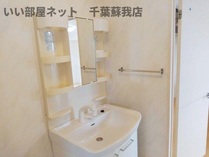 アズールの洗面所|広い洗面スペース