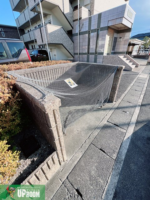 フォレスタIIの駐車場