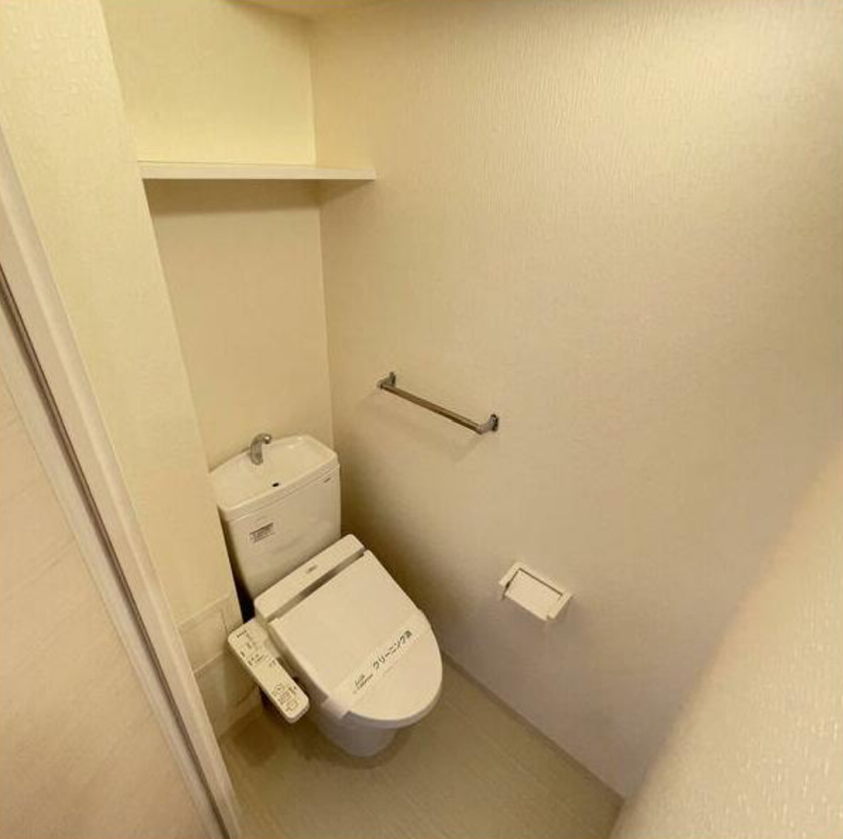 MON CHATONのトイレ|落ち着いた色調のトイレです