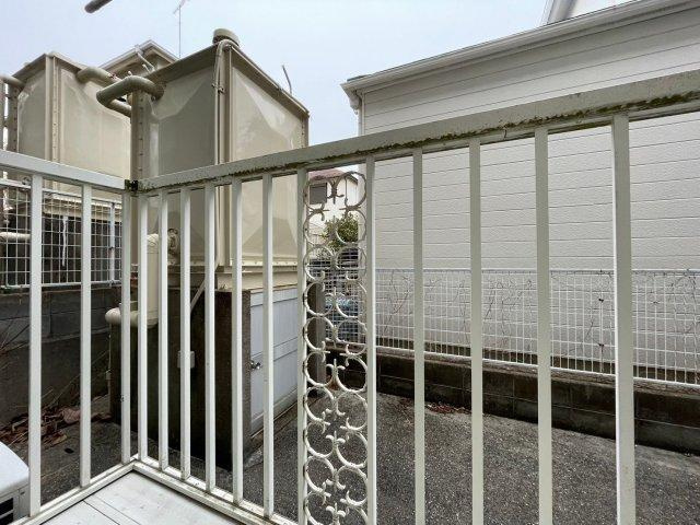 セジュール松ヶ丘B棟のバルコニー