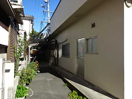 南区旭2丁目中古戸建の前面道路含む現地写真