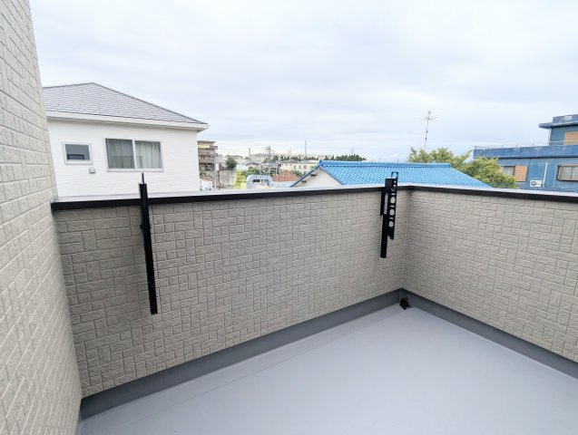 瀬戸市第1東寺山町　全4棟のバルコニー