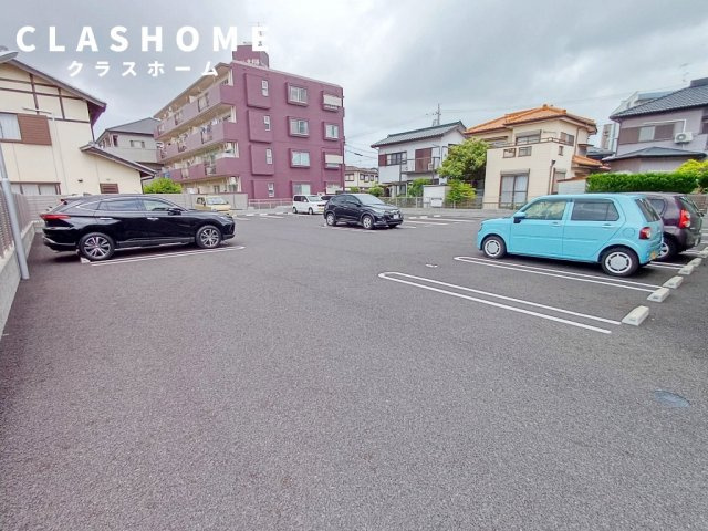 メゾンドアミー　　刈谷市の賃貸はクラスホーム刈谷店の駐車場