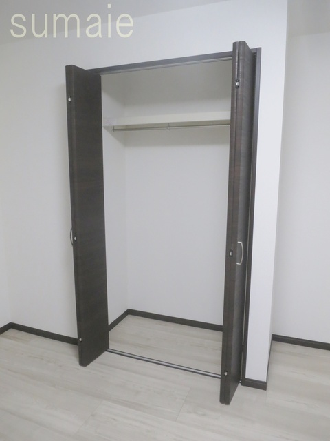 ネオヴィータ新小岩の収納|クローゼットです