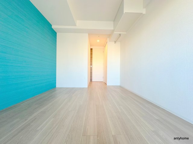 セレニテ本町東リアン　仲介手数料無料の居間・リビング