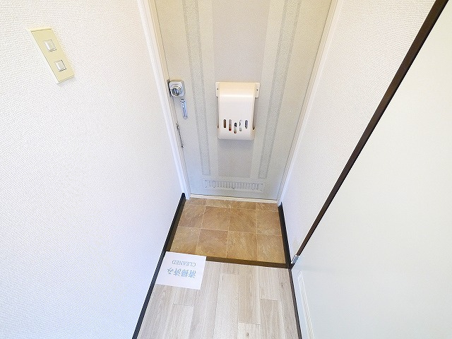 ボヌール菅原町の玄関
