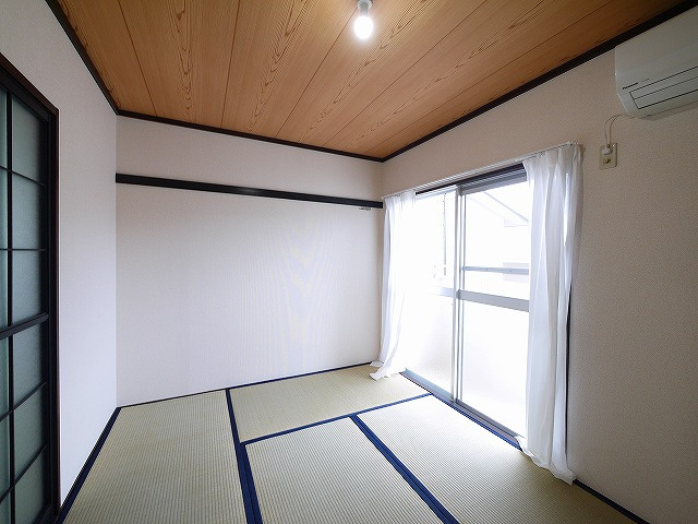 ボヌール菅原町の和室