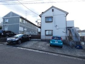 横浜市緑区十日市場町のアパートの外観