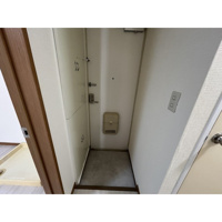 収納もある玄関です