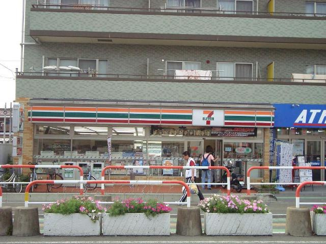 セブンイレブン鴻巣駅西口店まで247ｍ