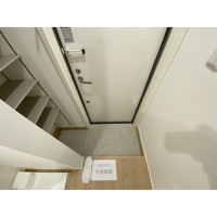 シンプルで使いやすい玄関です