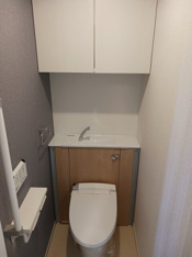 ゆったりとした空間のトイレです