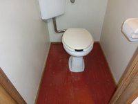 清潔感のあるトイレです