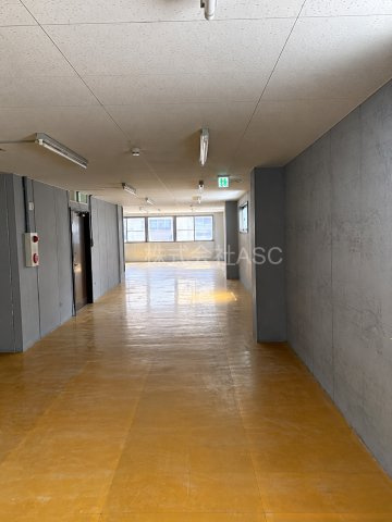 神崎町ビルの内装