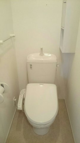 シンプルで使いやすいトイレです