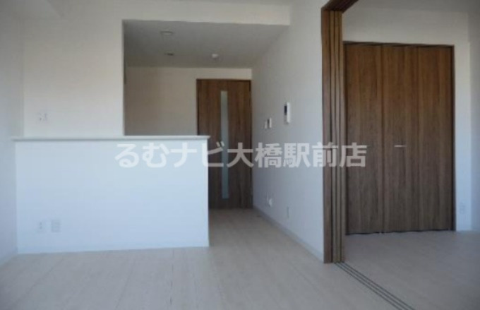 福岡市南区塩原３丁目の賃貸マンションの居間・リビング