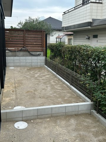 天白区鴻の巣3期2号棟の庭|リビングの南にはお庭が広がっています。十分なスペース、皆様の個性に合わせてご利用いただけます。