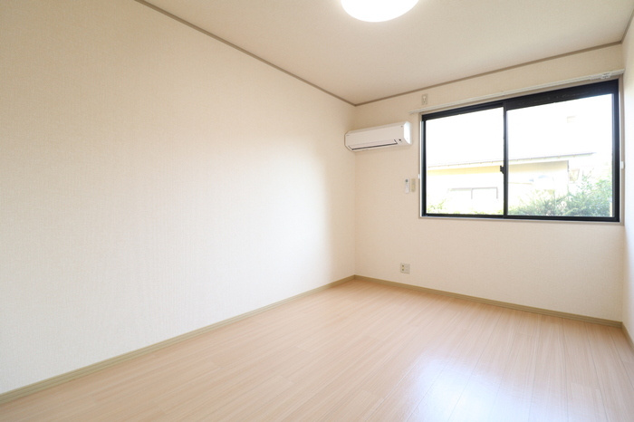 ロイヤルあけぼの A/Bの洋室