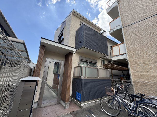 T's TERRACE　Ishibasi WESTの外観
