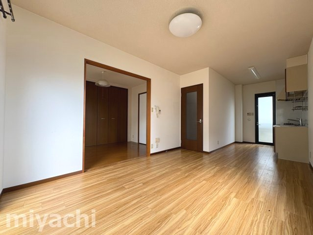 板野郡北島町高房字勝瑞境の一戸建ての居間・リビング