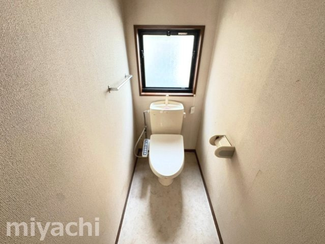 板野郡北島町高房字勝瑞境の一戸建てのトイレ