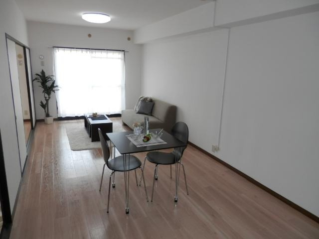 福岡市東区三苫４丁目の賃貸マンションの収納|物件の画像3